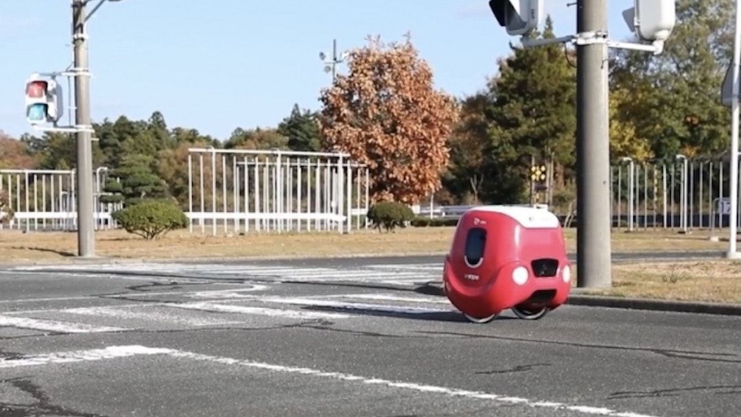 陸上配送ドローンによるラストワンマイルの無人配送に向け、日本郵便との実証実験を実施