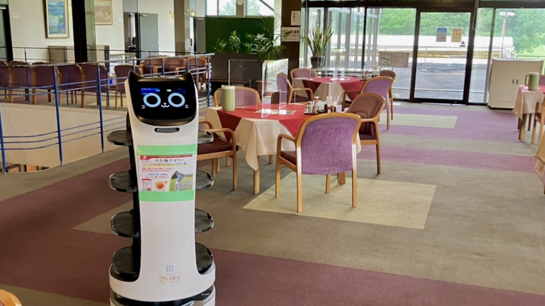 サービスの質を問われやすいゴルフ場内レストランで人材不足を解消