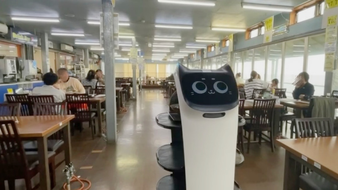 【メディア掲載情報】「国内最多導入！配膳ロボット10台連携お披露目会」の様子がメディア各社に掲載