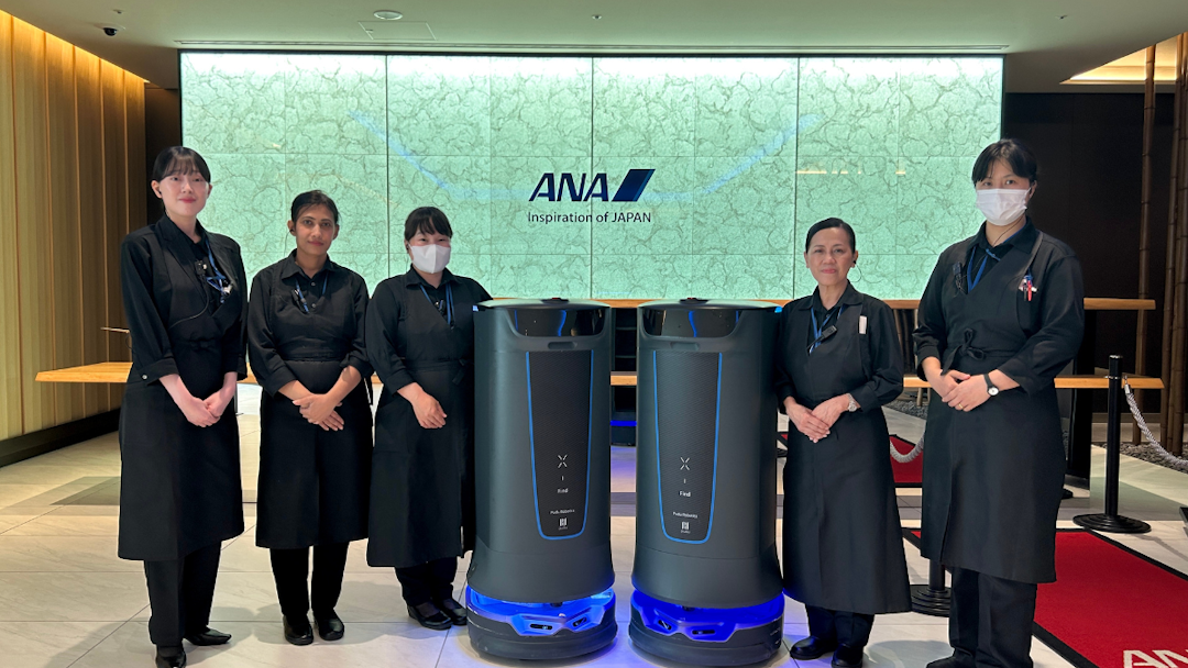 DFA Robotics、羽田空港と成田空港のANAラウンジにおいて、下げ膳ロボット「HolaBot」を提供 〜業務効率とスタッフ満足度を同時に高め、ラウンジの顧客体験を向上〜