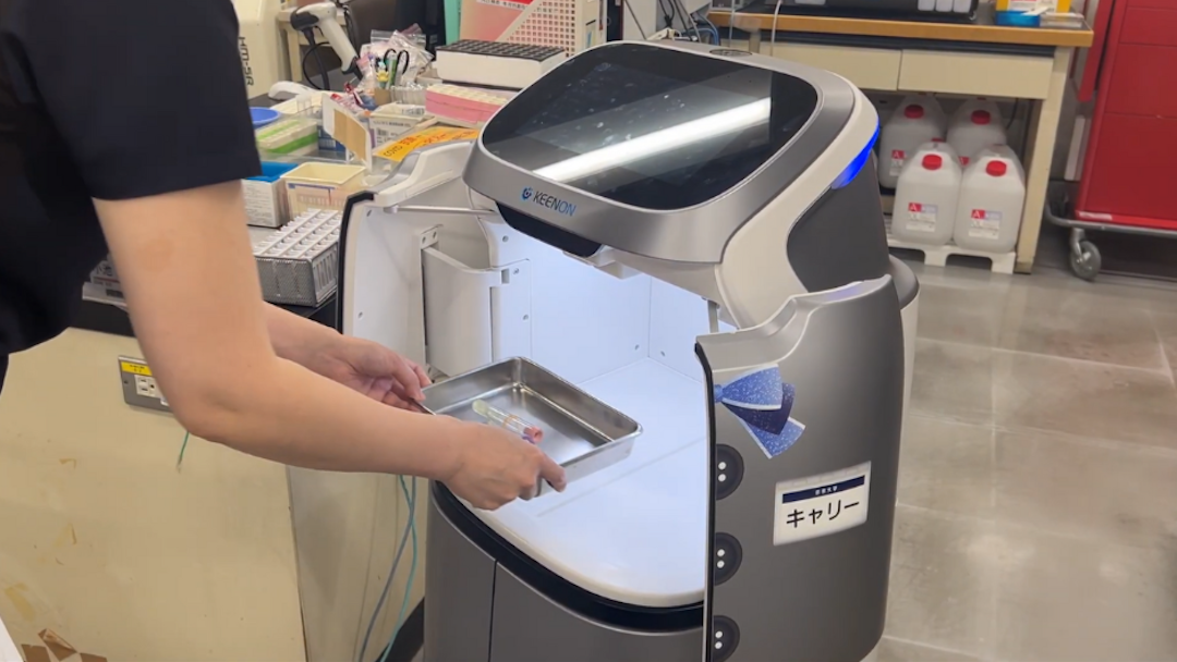 医療DXの第一歩は「運ばない」ことから。DFA Roboticsが提案する病院内搬送ロボットの導入効果とは