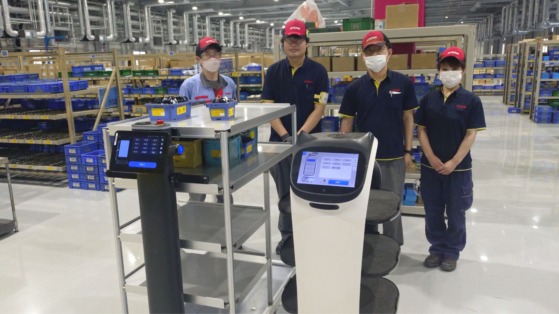 ロボット導入で搬送スタッフ3名から2名に省人化。部品管理に専念できるようになり、5S意識も向上